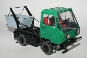 DDR-Kleinfahrzeug IFA Multicar 25 Schütt-Container Freisteller 1:32 präzise
