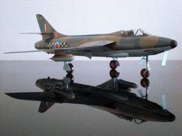 Englisches Düsenflugzeug Hawker Hunter F6 der Royal Air Force 1:33 deutsche Anleitung