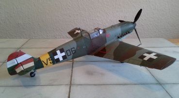 Jagdflugzeug Messerschmitt Bf-109 E-3 der 5/1 G.F. "Puma" Ungarischer Luftstreitkräfte 1:33