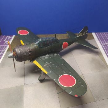 Kamikaze - Mitsubishi A6M5 Raisen 52 "Zero" 1:50
