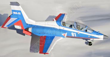 russischer Trainer MiG-AT „weiße 81“ inkl. LC-Satz 1:33 extrem präzise