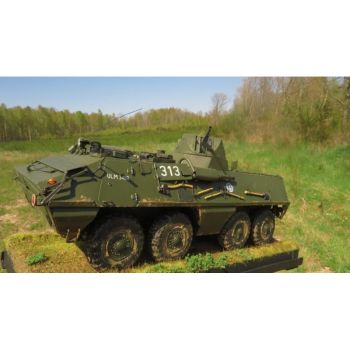 amphibischer allradgetriebener Truppentransportpanzer (8×8) SKOT 2AP 1:25 extrem³