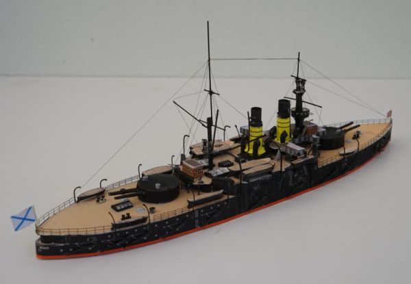 russisches Linienschiff Sissoi Weliki (1896) und 2 Torpedo-Rerstörer der Bujnyj-Klasse (1902) 1:400 Wasserlininenmodelle