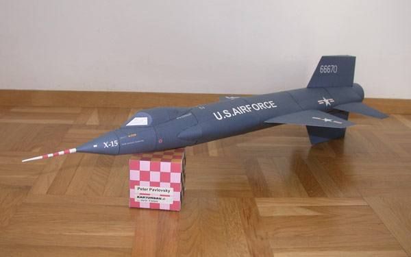 Amerikanische Weltallrakete North American Aviation X-15 1:33 deutsche Anleitung