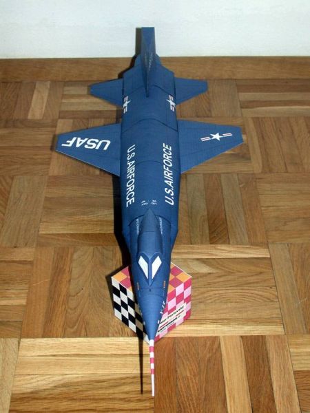 Amerikanische Weltallrakete North American Aviation X-15 1:33 deutsche Anleitung