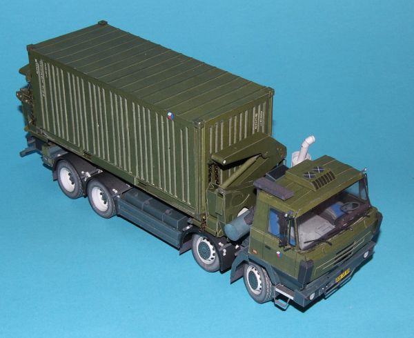 Container-Seitenlader Tatra 815-2 Steelbro KL 300/61 1:32