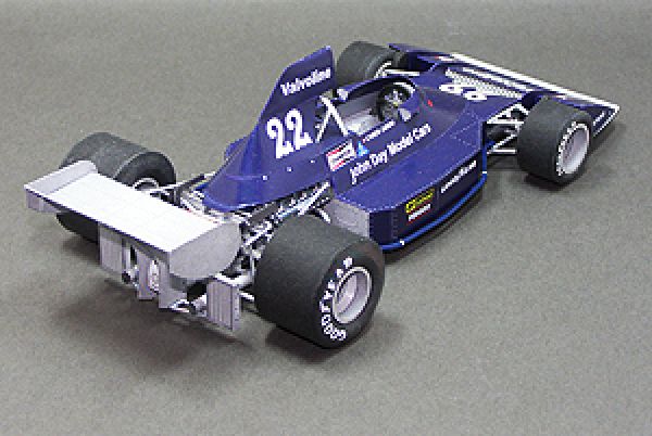 Formel 1.-Bolid Ensign N174 Ford (Season 1976) in zwei optionalen Darstellungen 1:24