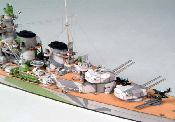 Superpanzerschiff Grossdeutschland (Projekt H-39) 1:400 übersetzt