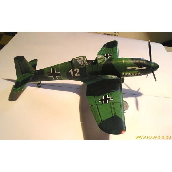 Jagdflugzeug Heinkel He-100D (1938) 1:33 übersetzt