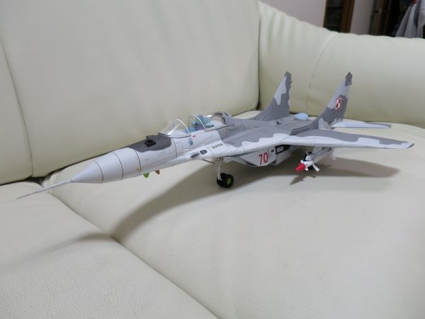 Mikojan MiG-29 des polnischen 1.Jägerregimentes "Warszawa" 1:33 übersetzt