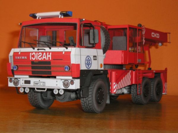 Tatra 815 6x6 AV14 Feuerwehr-Kran 1:25