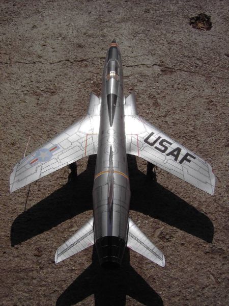 US-Überschall Atomwaffenträger F-105D Thunderchief 1:33 deutsche Anleitung