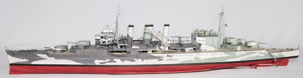 schwerer Kreuzer HMS Suffolk (Patrouillenfahrten auf der Dänemarkstraße, Mai 1941) 1:300 extrem³